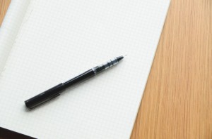 s_desk-notebook-pen-writing