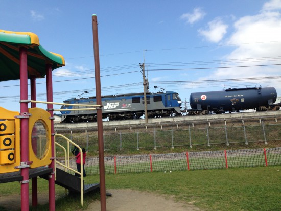 出羽公園の貨物列車