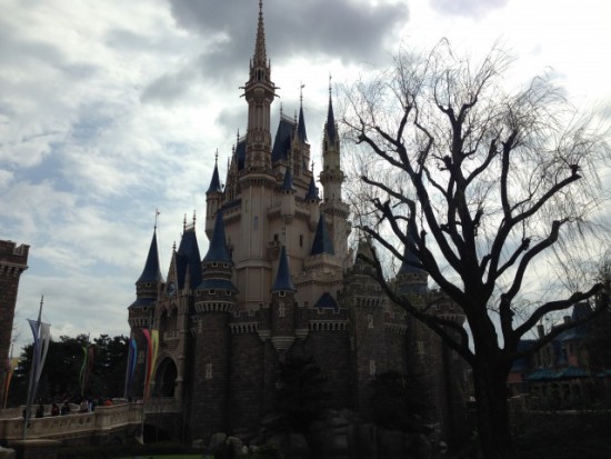 曇りのシンデレラ城