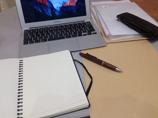 MacBookAirと筆記用具