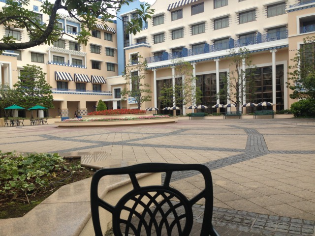 アンバサダーホテルの中庭