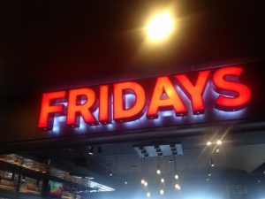 フライデーズ