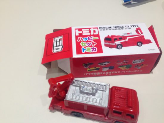 ハッピーセットのトミカ