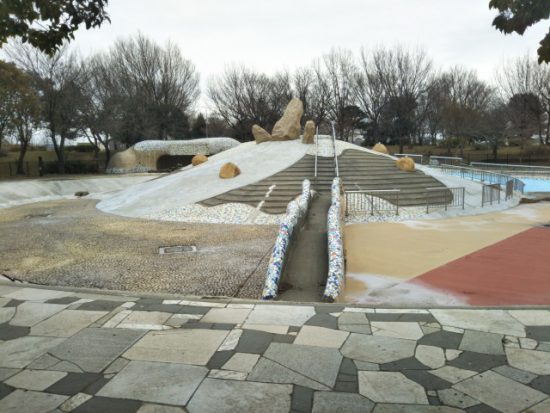 舎人公園のバシャバシャ池