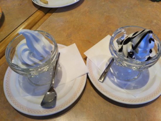 爆弾ハンバーグのアイス