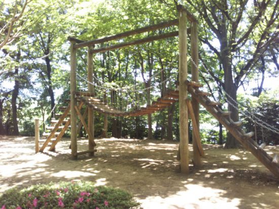 内牧公園のアスレチック