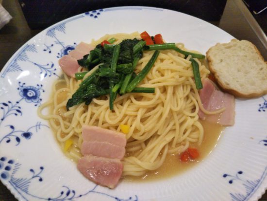 ベーコンとほうれん草のスパゲッティ