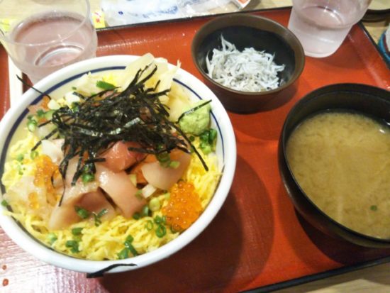 海鮮あられ丼