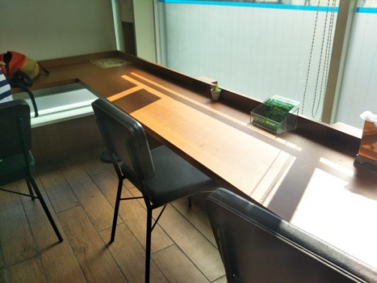 ファミマのイートイン