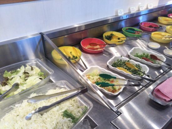 ビッグボーイのサラダバー