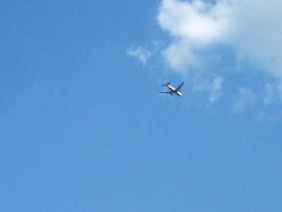 イバライドから見える飛行機