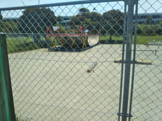 スケートボード場