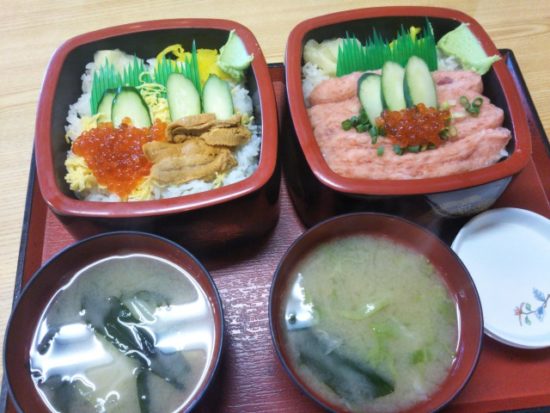 市場食堂の海鮮丼