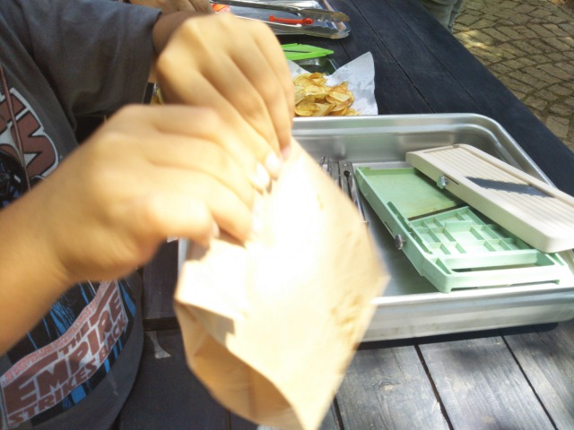 ポテトチップス収穫体験