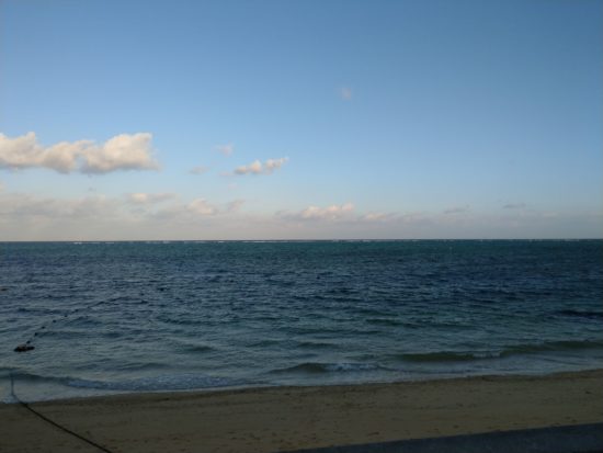 沖縄の海の画像