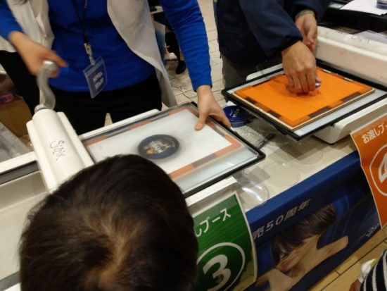 NIVEAのメモリアルフォト缶