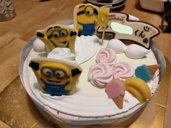 サーティワンのミニオンアイスケーキ