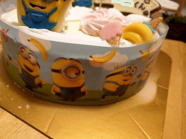 ミニオンのアイスケーキ