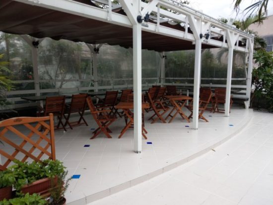 外人住宅街ココロアカフェ