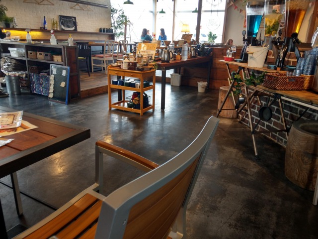 柏の葉ミートダッチ