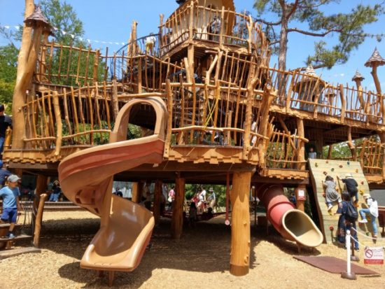ムーミンバレーパークのヘムレンさんの遊園地
