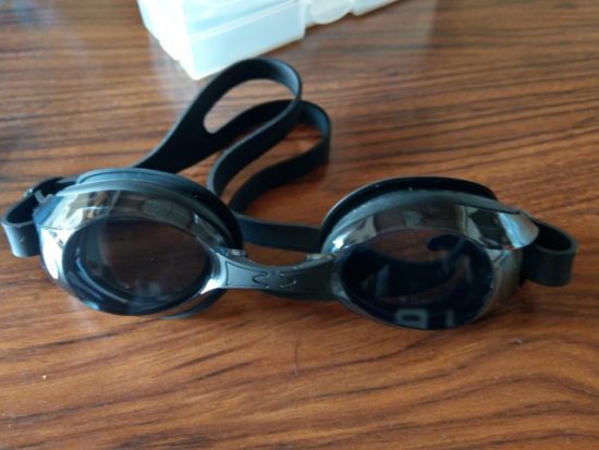 プール用メガネ