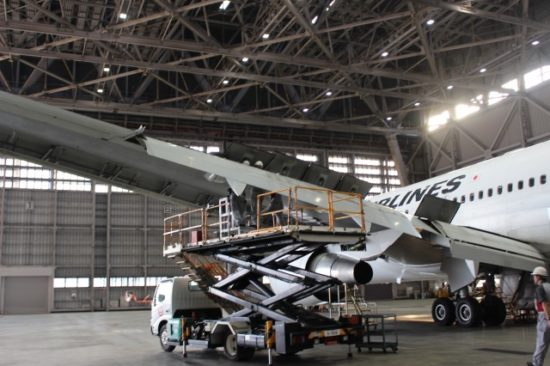 JALの工場見学の飛行機