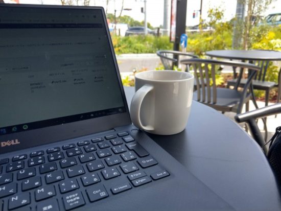 スタバとxpsのパソコン