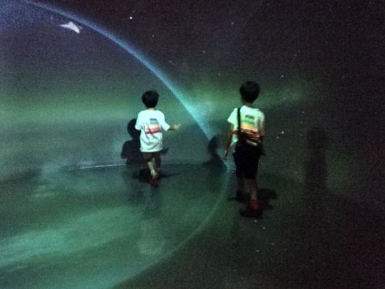 三菱みなとみらい技術館の子供たち