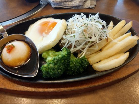 肉の万世の和風ハンバーグ