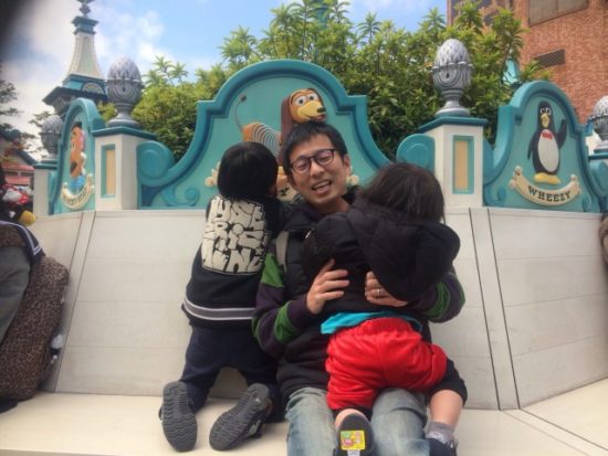 ディズニーで子供たちと3人