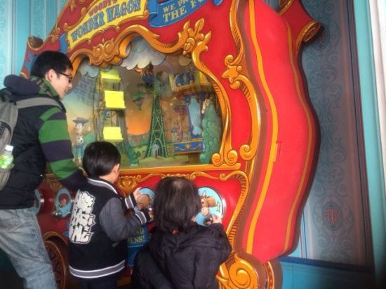 ディズニーで子供たちと3人で