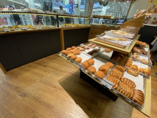 CHEZ MADUのパン食べ放題