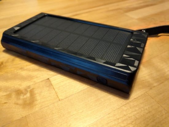 ソーラーモバイルバッテリー