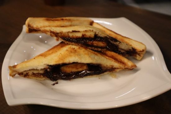 倉式珈琲店チョコバナナホットサンド