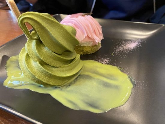 抹茶ソフトクリーム丸の内カフェ会