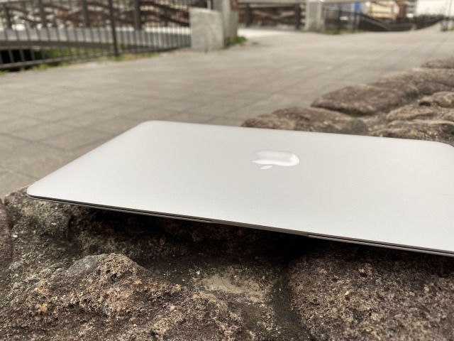 公園のMacBookAir