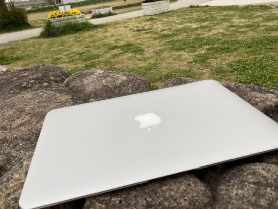 公園のMacBookAir
