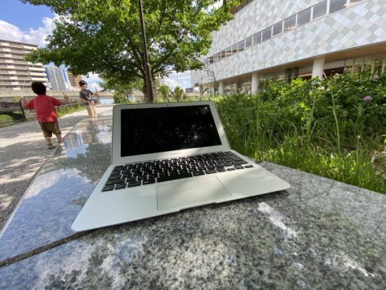 MacbookAirと子供たち