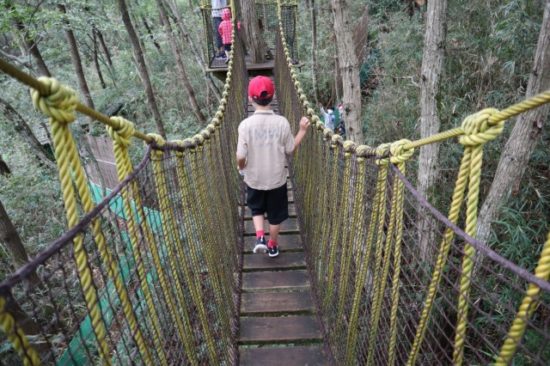 ウリンボ迷路ツインリンク子供たち