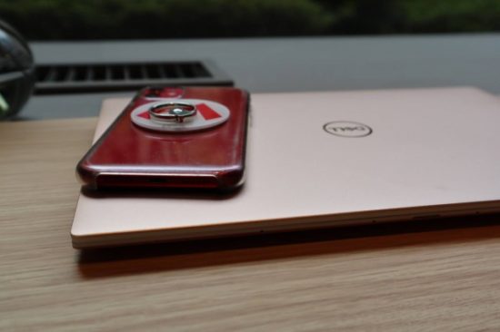 スマホとパソコンの画像