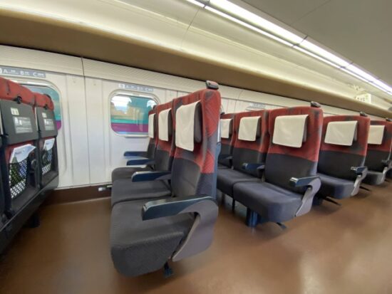 新幹線電車の画像
