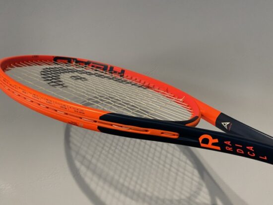 テニスラケットラジカル