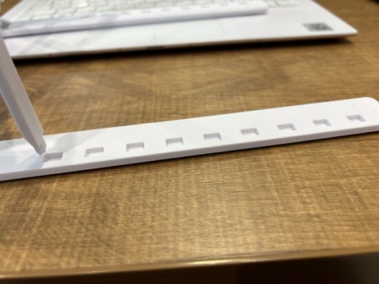 3COINSのPCスタンド