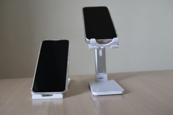 3COINSのスマホスタンド