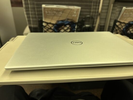 新幹線のパソコンの画像