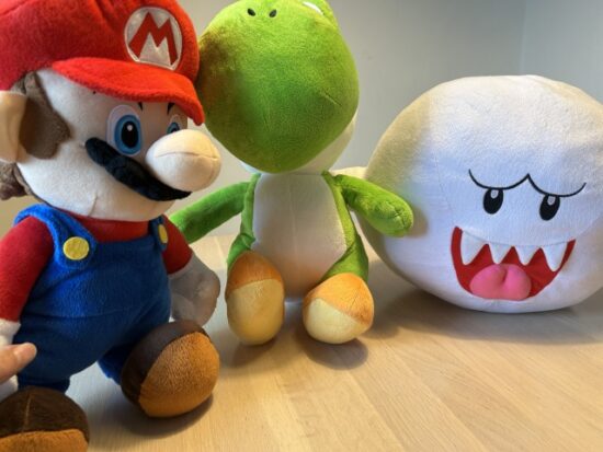 マリオのぬいぐるみ