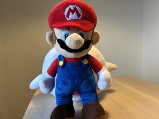 マリオのぬいぐるみ
